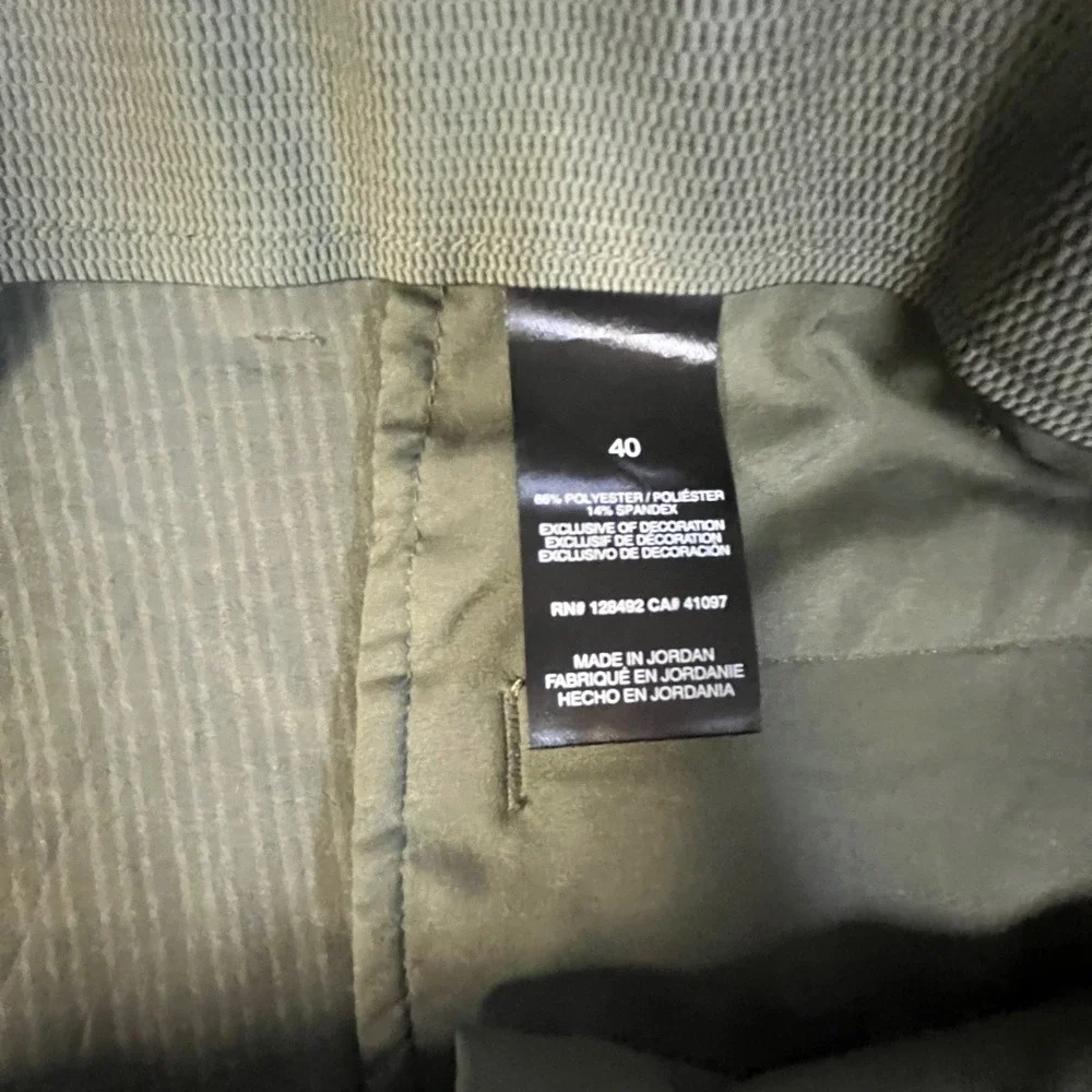 Greg Norman Stretch Short Mens 40 Green 9 Inch Inseam 4-Way‎ Stretch Golf